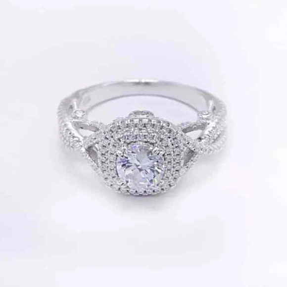 Brand new 18k gold  engagement ring - Picture 4 of 4